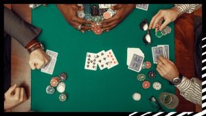 Hướng dẫn chi tiết cách chơi Poker 5 lá dành cho người mới bắt đầu